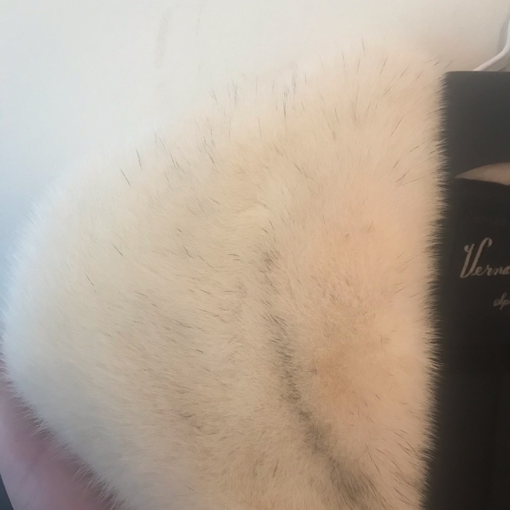 Vintage fox fur coat from the 1940s. - Picture 2 of 5